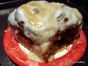 Bakery-cinnamon-roll-300x225