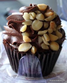 choc-cupcake-350x435