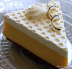 key-lime-pie-2-Boardwalk-bakery-600x577
