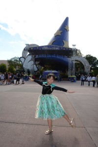 STUDIO_HATLEFT_7101548823