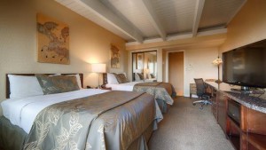 best-western-guest-room-with-two-queen