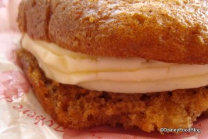 Carrot-Cake-Cookie-side-view