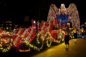 Main-Street-Electrical-Parade_Full_11026