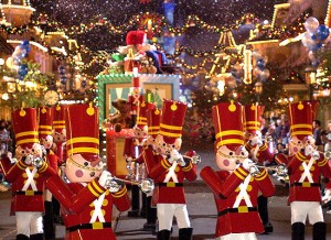 magic-kingdom-christmas